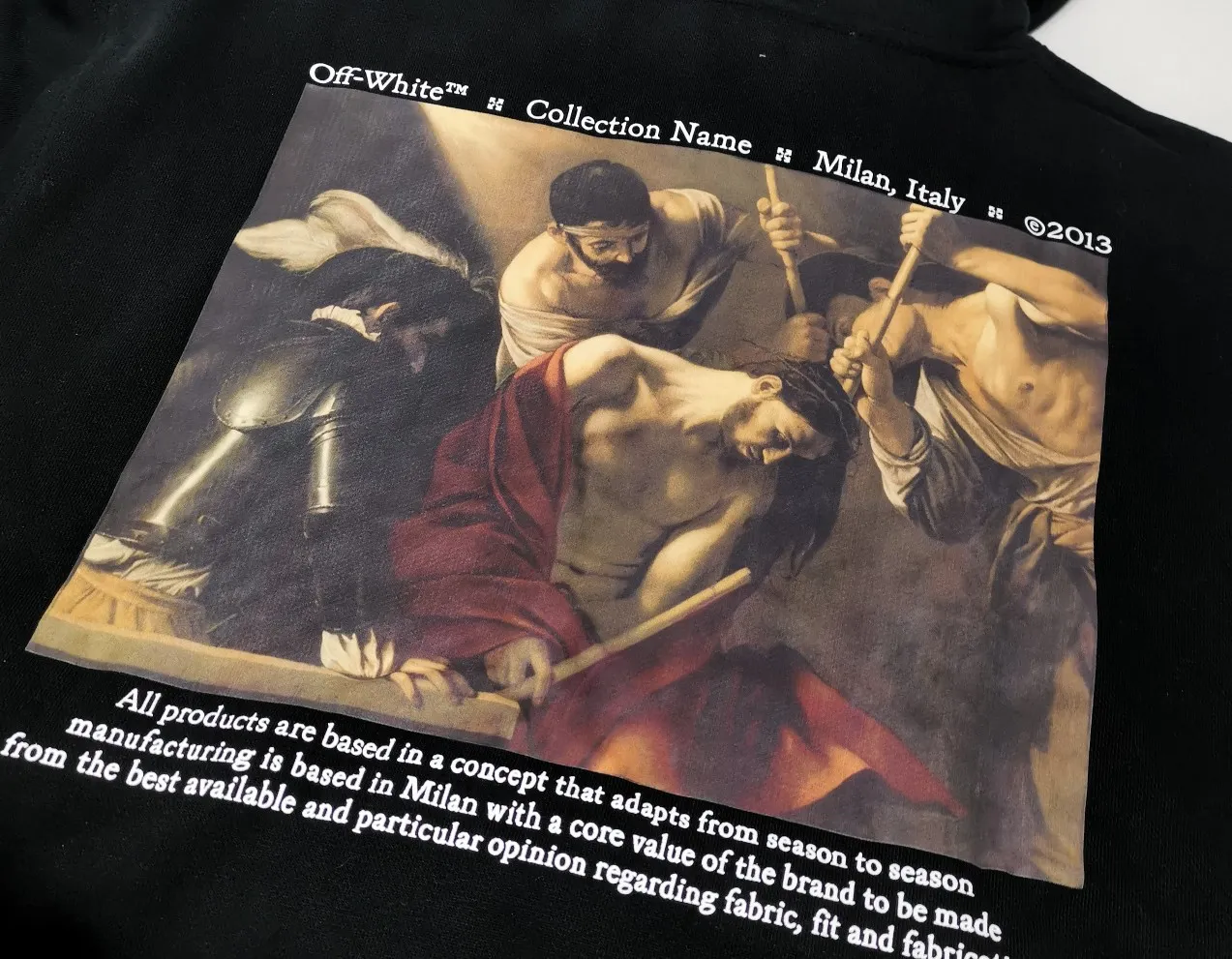 Additional details - 22SS approved version OFFWHITE (OW) Killing and being killed, punishment and sanctity Caravaggio oil painting pure cotton color religious unisex autumn and winter pure cotton hoodie sweatshirt OW perfectly integrates classical literature and street culture to pay tribute to VA20SS. Baroqueism, Caravaggio's classic oil painting series, literary street temperament, and 19FW Monet oil paintings. This is also a replacement for Monet. There is a minimalist plain logo on the chest, and a large digital oil painting print on the back with Kornit digital direct inkjet printing. The picture is clear and the stripes transition is smooth. It has a strong religious color, a Vintage style in line with the tone of the Renaissance, and an ultra-clear texture. The fabric is made of 480g combed cotton terry fabric, which has a full drape. Warm and comfortable!  Color: Black Size: XS-L P:390